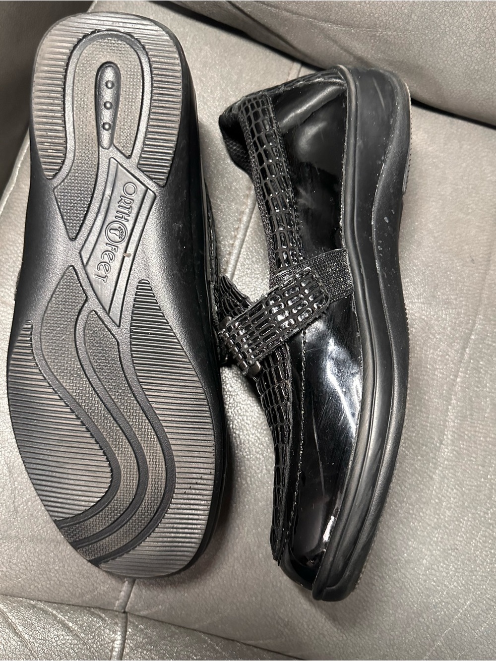 Orthofeet Chelsea women's casual shoes in black croc-embossed patent leather - Picture 4 of 4